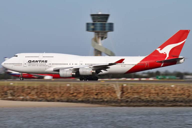 Boeing 747-438 (VH-OJA, City of Canberra)